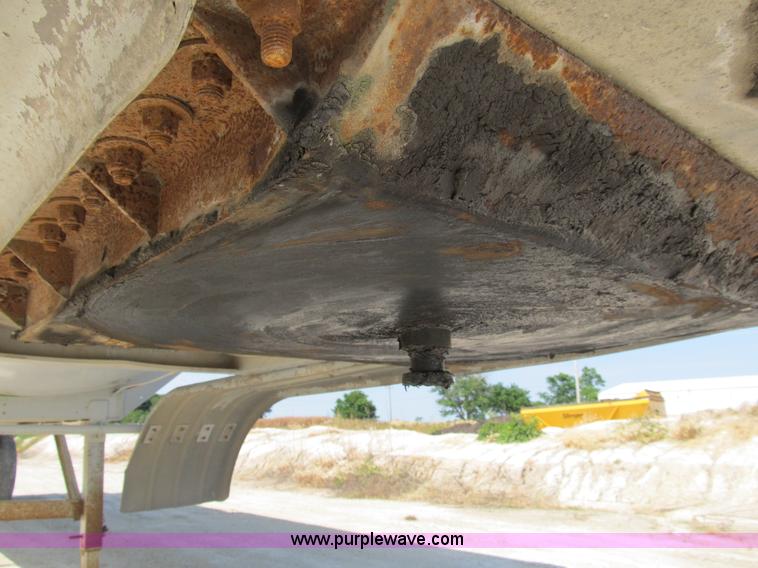 image for item B2734 1969 Fruehauf 39' aluminum tanker trailer