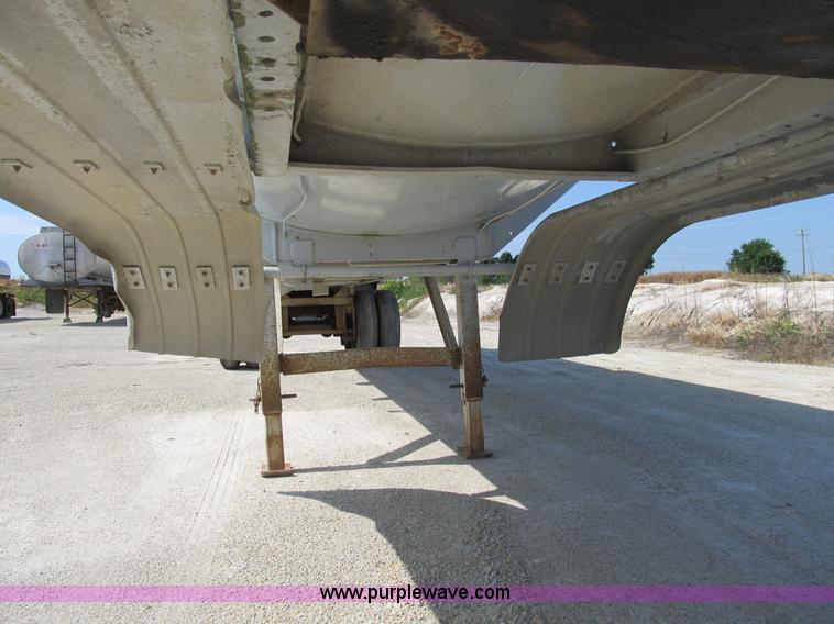 image for item B2734 1969 Fruehauf 39' aluminum tanker trailer