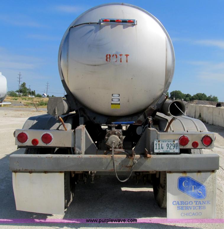 image for item B2735 1978 Polar 40' tanker trailer