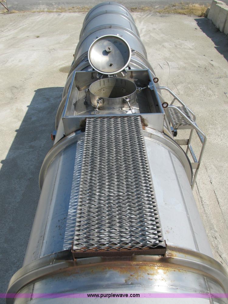 image for item B2735 1978 Polar 40' tanker trailer