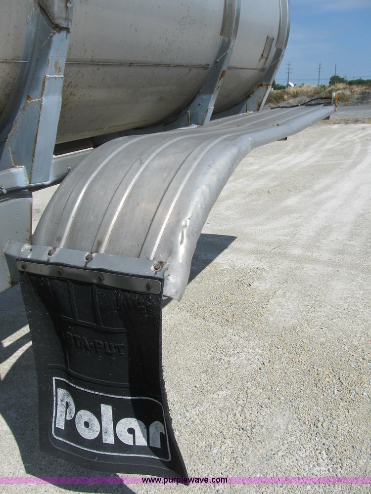 image for item B2735 1978 Polar 40' tanker trailer