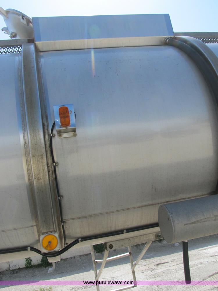 image for item B2735 1978 Polar 40' tanker trailer