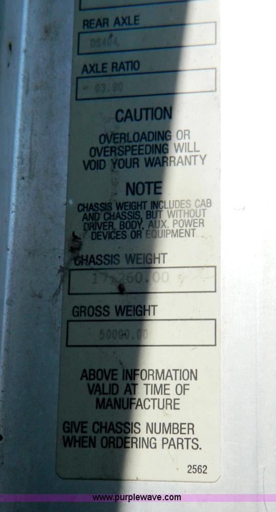 image for item B3775 1996 Kenworth T600 semi truck