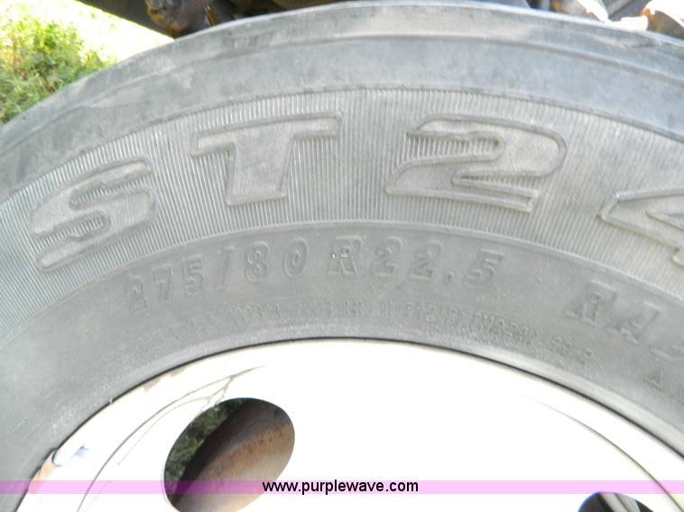 image for item B3775 1996 Kenworth T600 semi truck