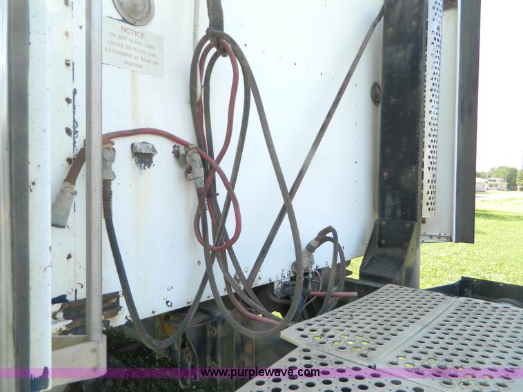 image for item B3775 1996 Kenworth T600 semi truck