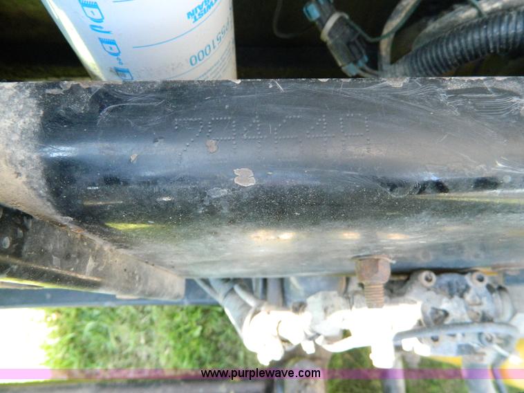 image for item B3776 1999 Kenworth T600 AeroCab semi truck