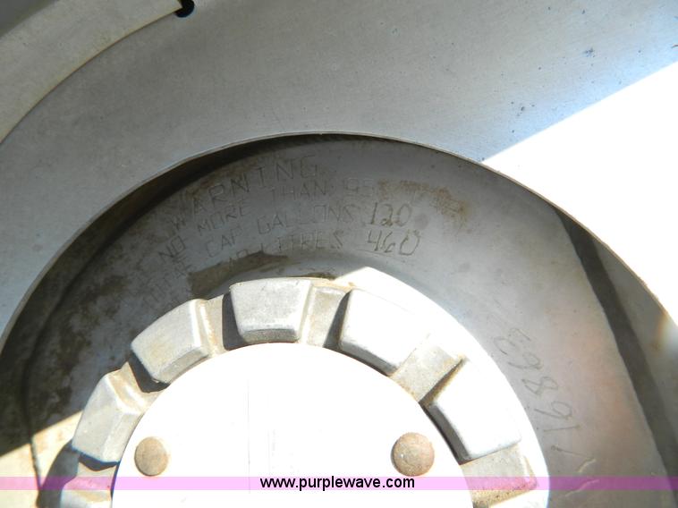 image for item B3776 1999 Kenworth T600 AeroCab semi truck