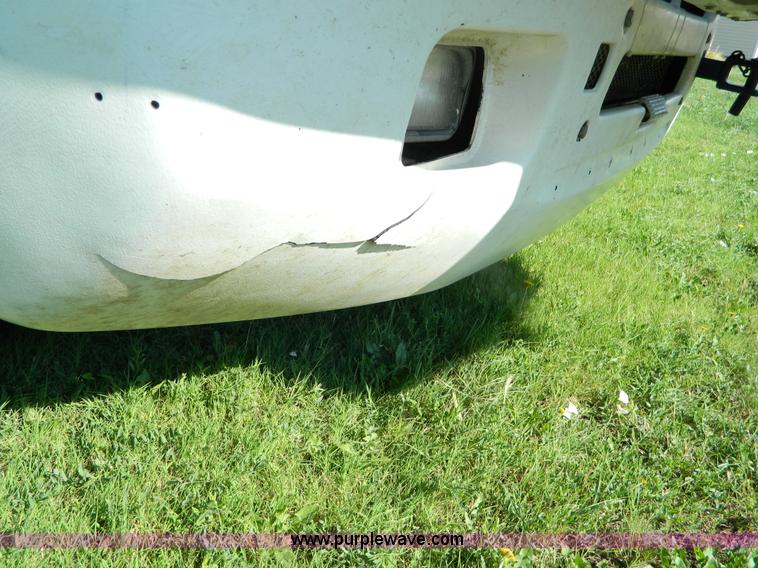 image for item B3776 1999 Kenworth T600 AeroCab semi truck