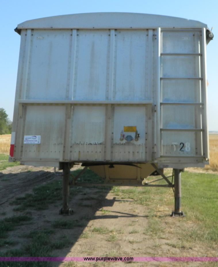 image for item B3777 1993 Merritt aluminum grain trailer