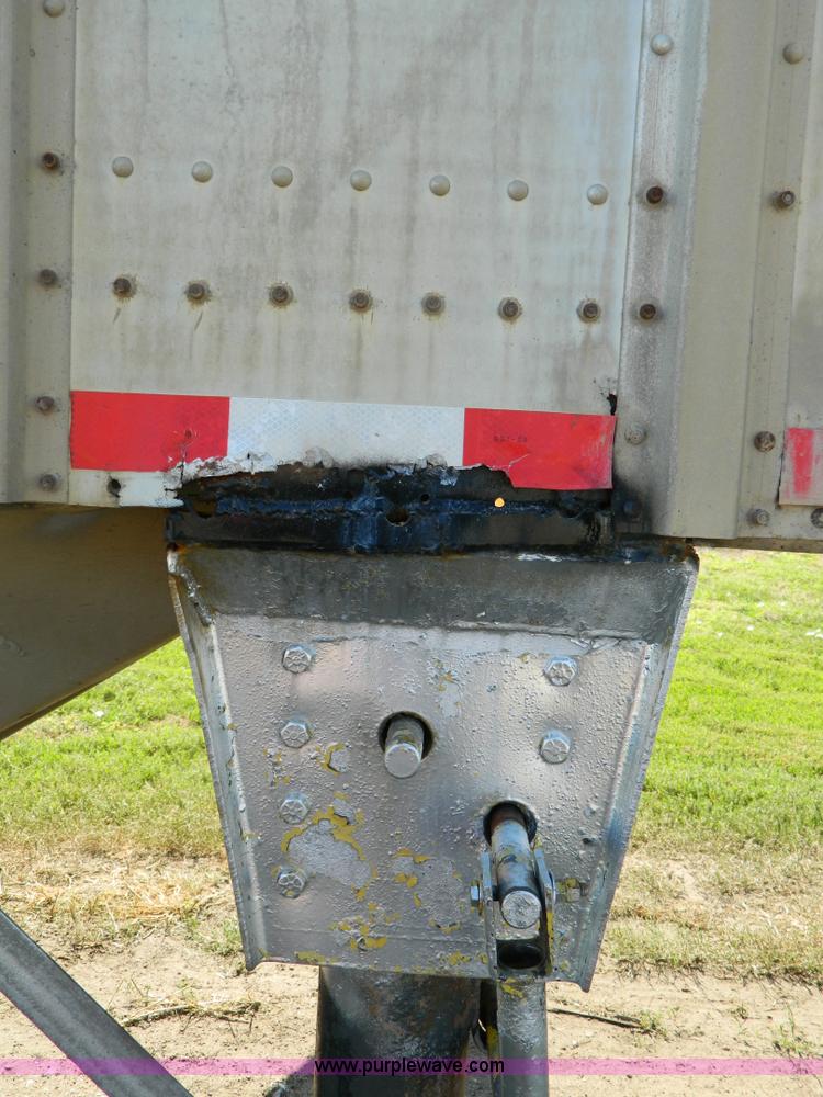 image for item B3777 1993 Merritt aluminum grain trailer