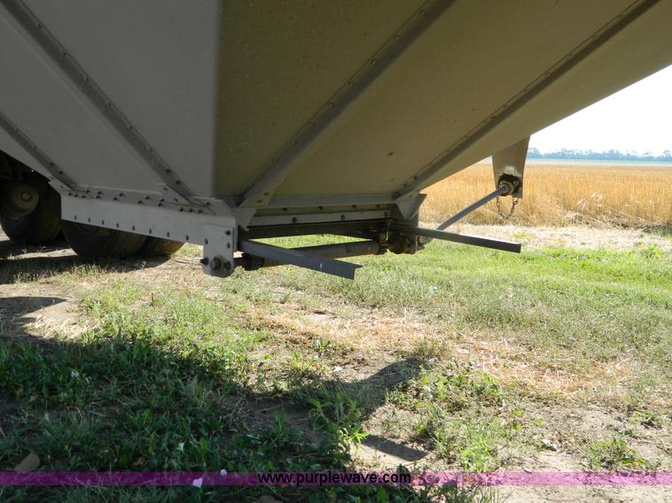 image for item B3777 1993 Merritt aluminum grain trailer