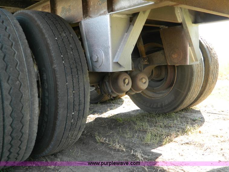 image for item B3777 1993 Merritt aluminum grain trailer