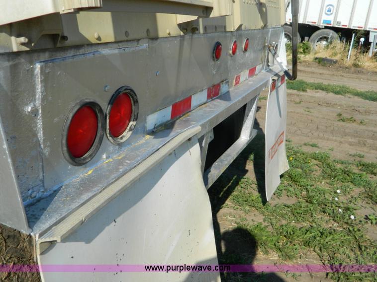 image for item B3777 1993 Merritt aluminum grain trailer