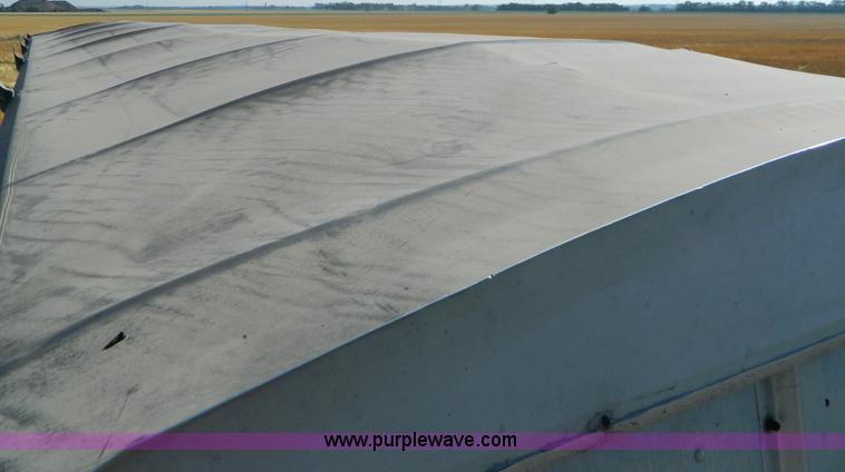 image for item B3777 1993 Merritt aluminum grain trailer