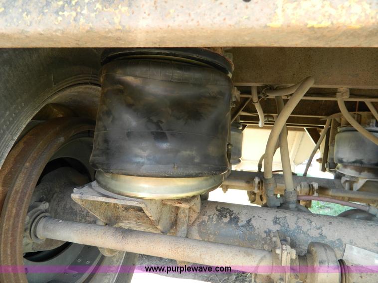 image for item B3777 1993 Merritt aluminum grain trailer