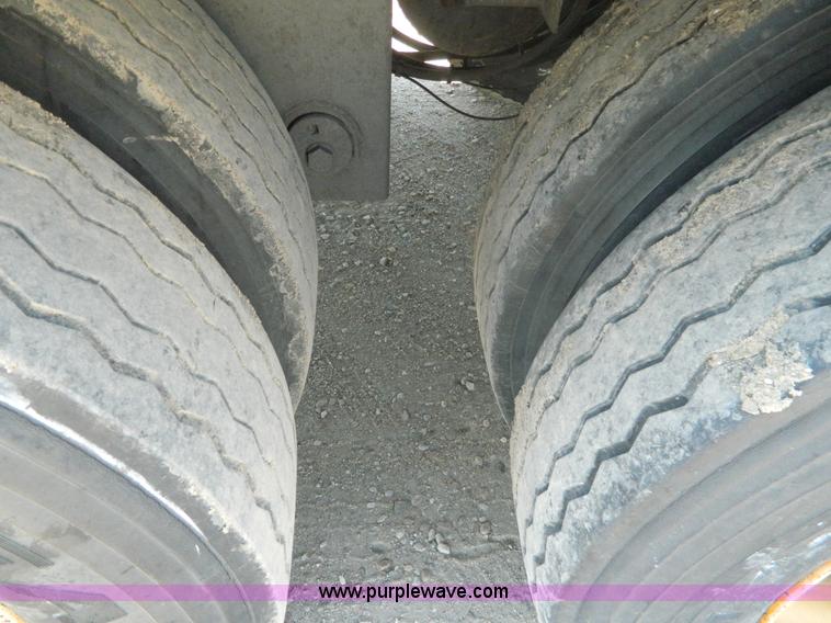 image for item B3779 1999 Great Dane van trailer