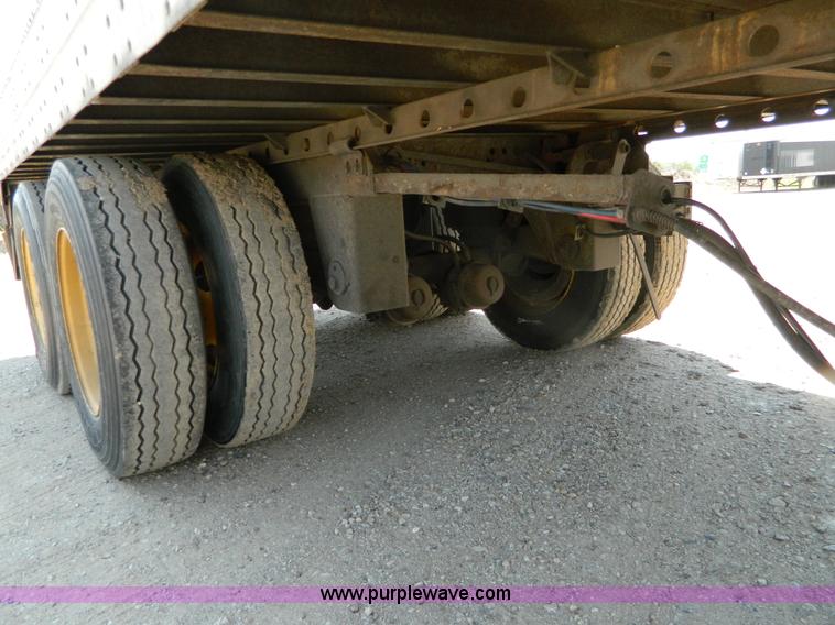 image for item B3779 1999 Great Dane van trailer