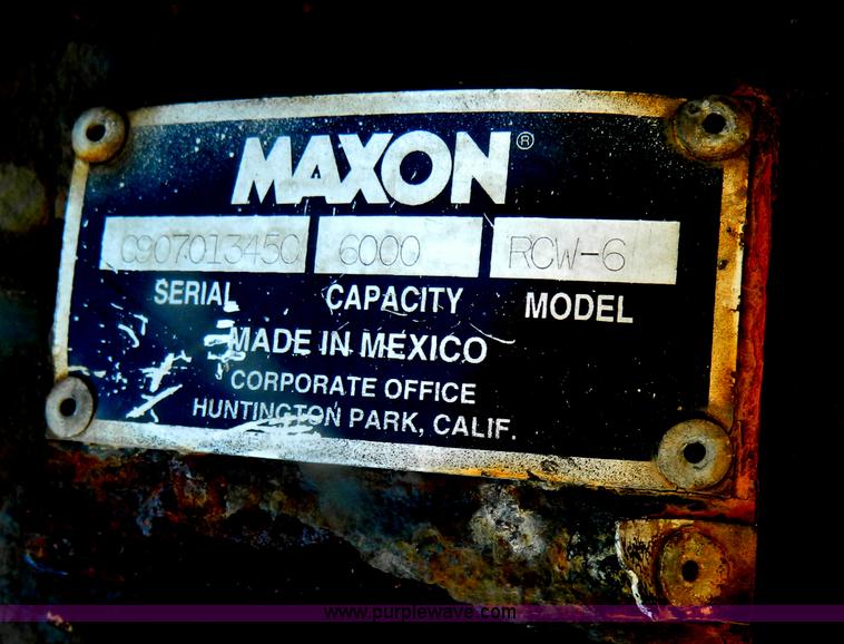 image for item B3779 1999 Great Dane van trailer