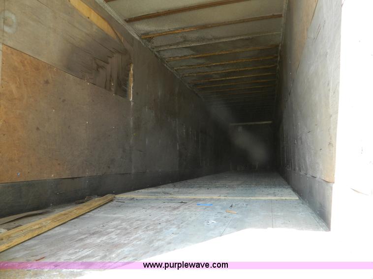 image for item B3782 1998 Trail Mobile van trailer