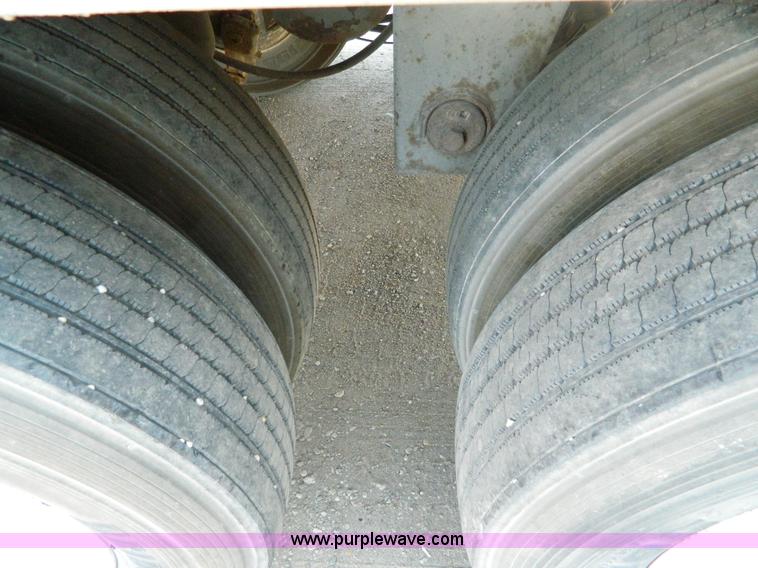 image for item B3791 1999 Great Dane van trailer