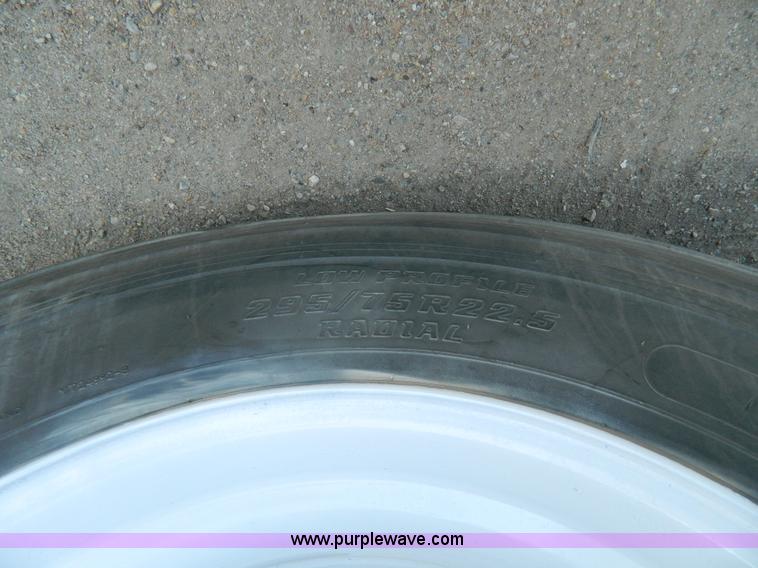 image for item B3791 1999 Great Dane van trailer