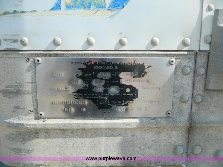 image for item B3791 1999 Great Dane van trailer