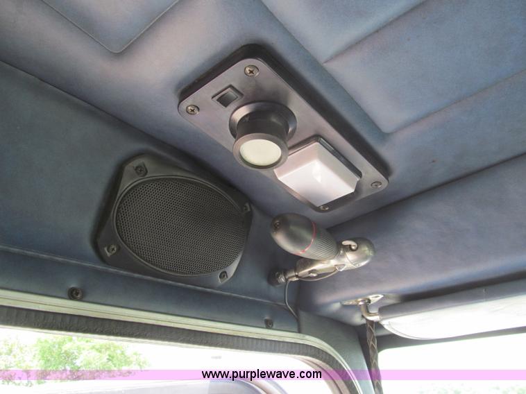 image for item B6374 1999 Peterbilt 377 semi truck