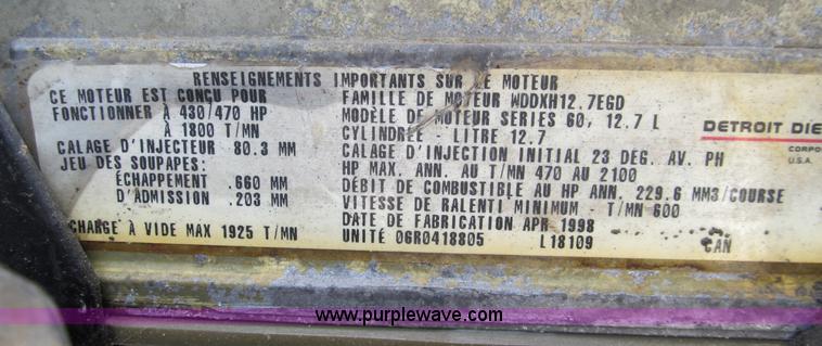 image for item B6374 1999 Peterbilt 377 semi truck