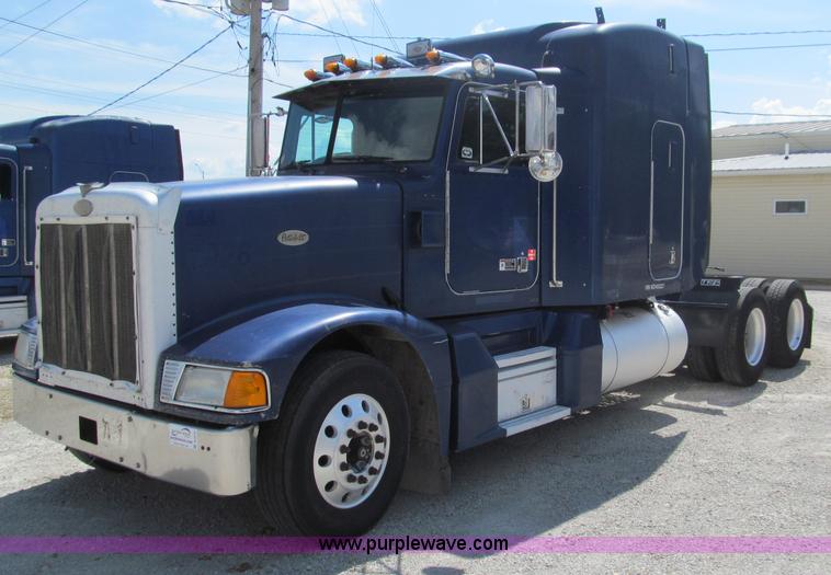 image for item B6375 1998 Peterbilt 377 semi truck