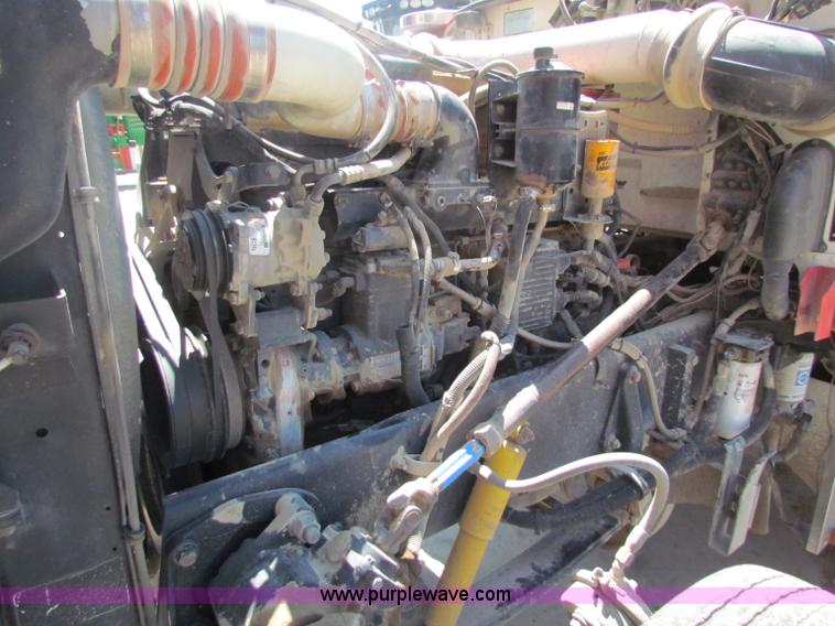 image for item B7283 1996 Peterbilt 379 semi truck