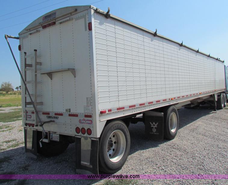 image for item B7316 2009 Wilson Pacesetter PW550 47' grain trailer