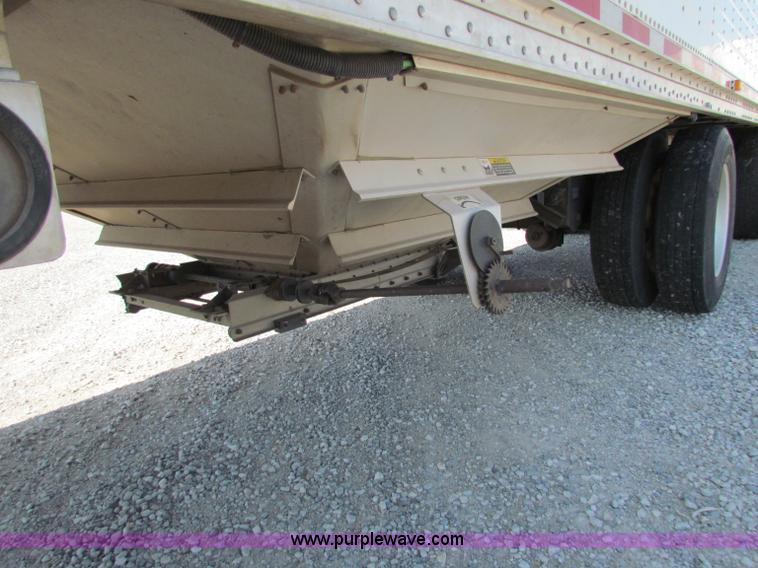 image for item B7316 2009 Wilson Pacesetter PW550 47' grain trailer