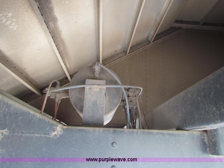 image for item B7316 2009 Wilson Pacesetter PW550 47' grain trailer