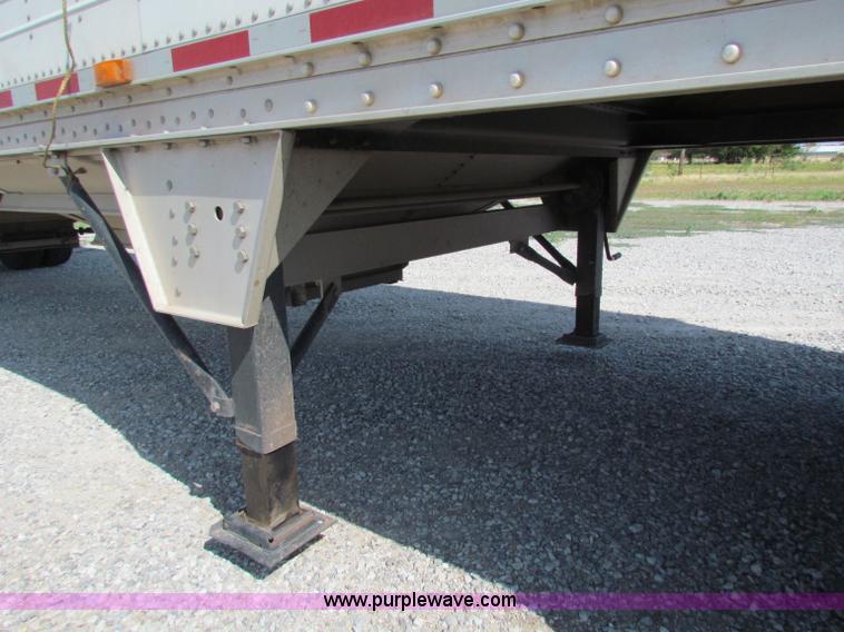 image for item B7316 2009 Wilson Pacesetter PW550 47' grain trailer