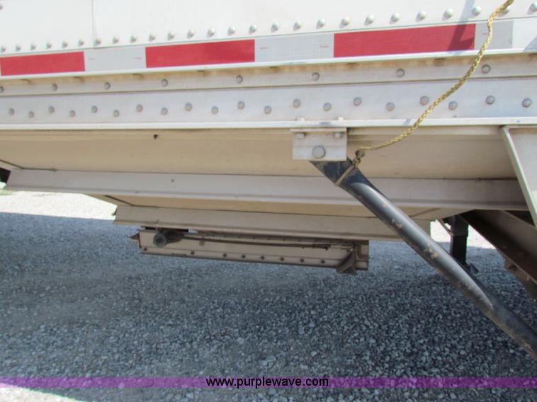 image for item B7316 2009 Wilson Pacesetter PW550 47' grain trailer