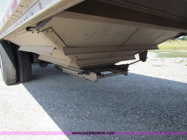 image for item B7316 2009 Wilson Pacesetter PW550 47' grain trailer