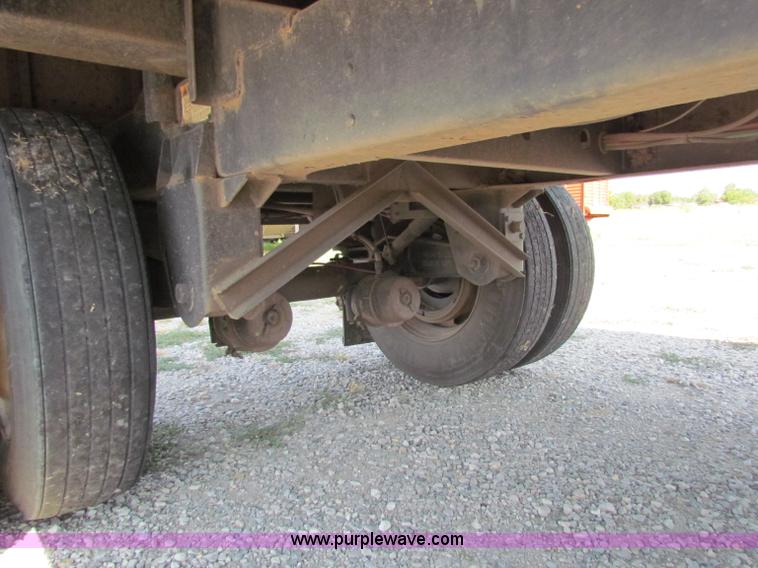 image for item B7316 2009 Wilson Pacesetter PW550 47' grain trailer