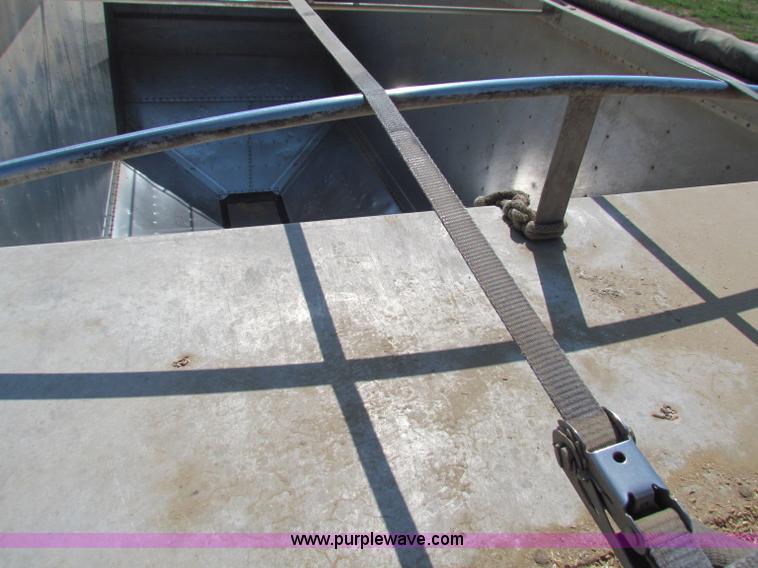 image for item B7316 2009 Wilson Pacesetter PW550 47' grain trailer