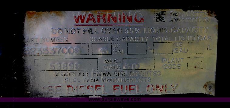 image for item C2556 2000 Freightliner FL70 semi truck