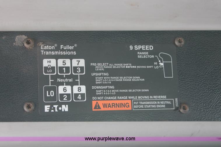 image for item C2556 2000 Freightliner FL70 semi truck