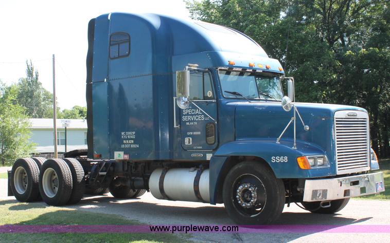image for item C2561 1998 Freightliner FLD120 semi truck