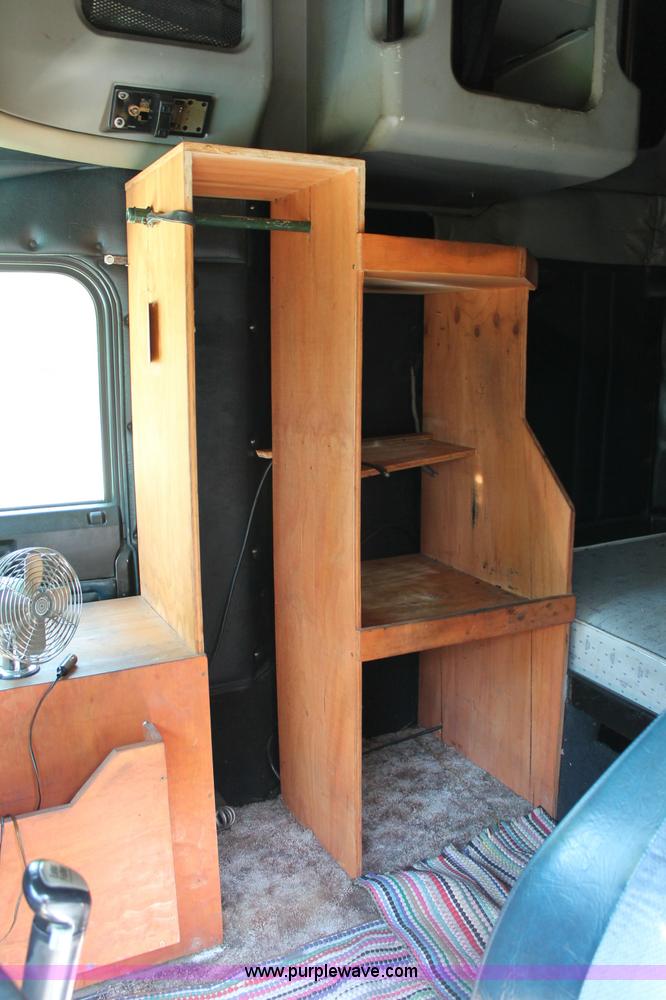 image for item C2561 1998 Freightliner FLD120 semi truck