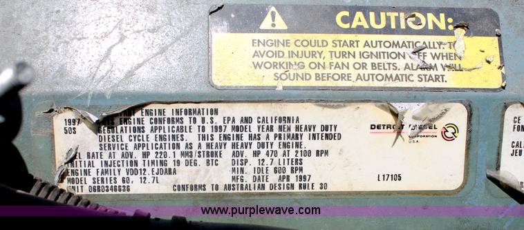 image for item C2561 1998 Freightliner FLD120 semi truck