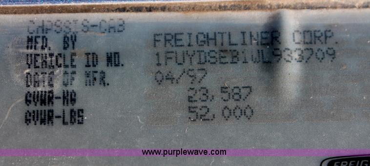 image for item C2561 1998 Freightliner FLD120 semi truck