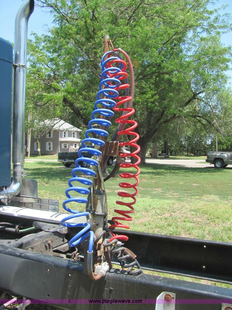 image for item C2575 1990 Kenworth T600 semi truck