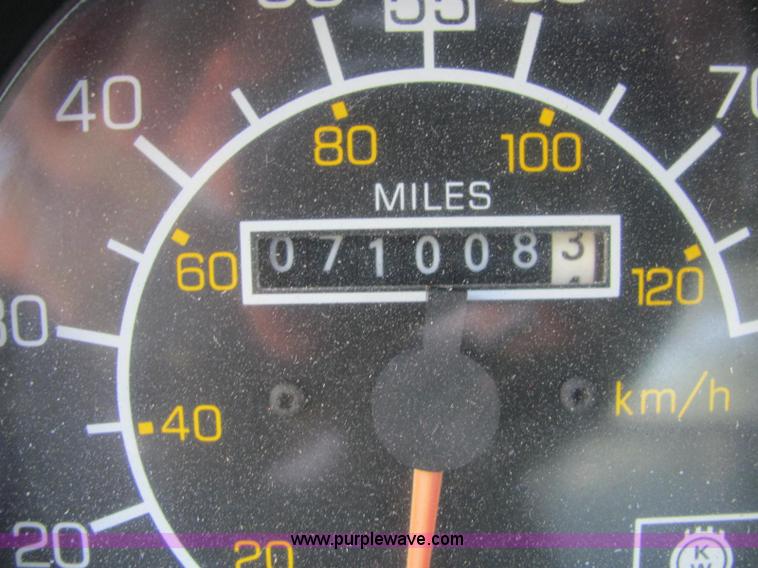 image for item C2575 1990 Kenworth T600 semi truck