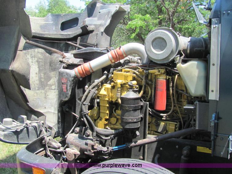 image for item C2575 1990 Kenworth T600 semi truck