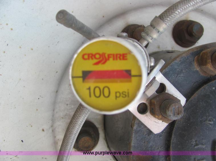 image for item C2576 2006 Freightliner Columbia semi truck