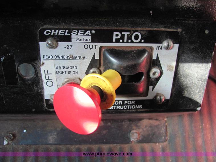 image for item C2576 2006 Freightliner Columbia semi truck