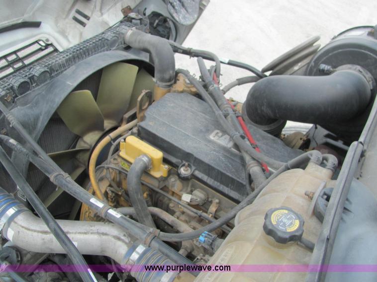 image for item C2581 2007 Freightliner Columbia semi truck